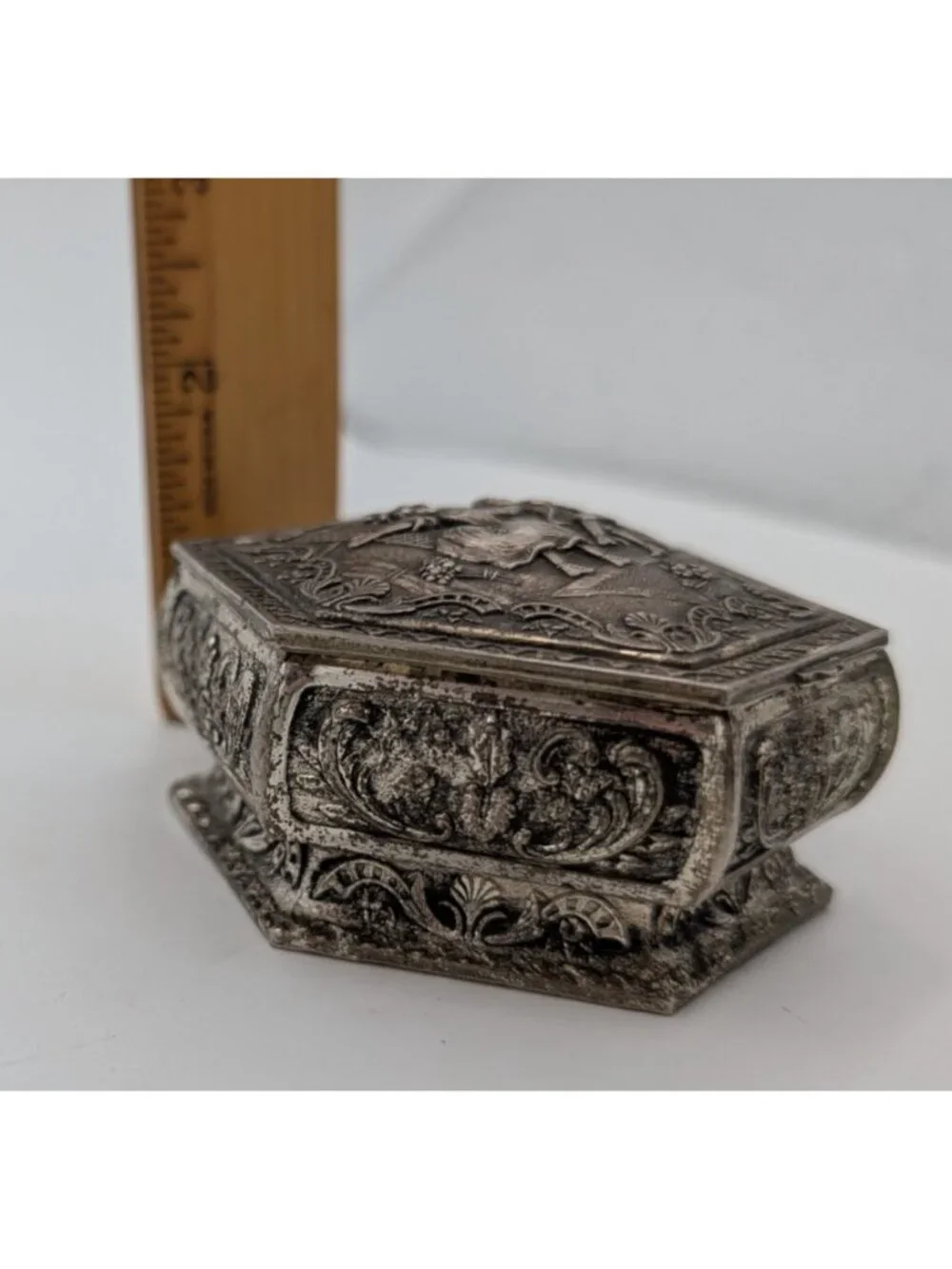 Vintage Hexagon Silver Plated Jewelry/Trinket Box - approx. 3
